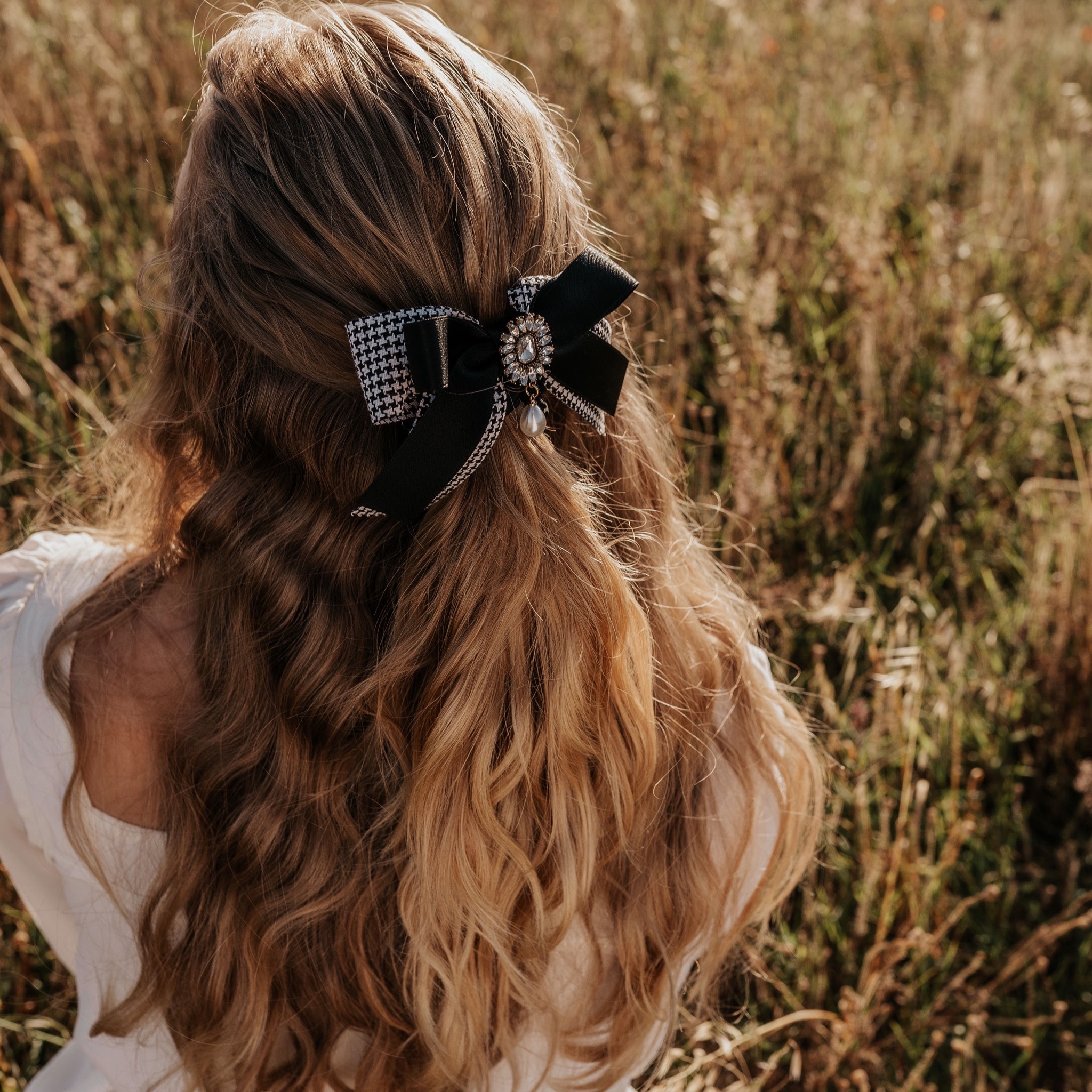 Julieta Bow Hair Scrunchie